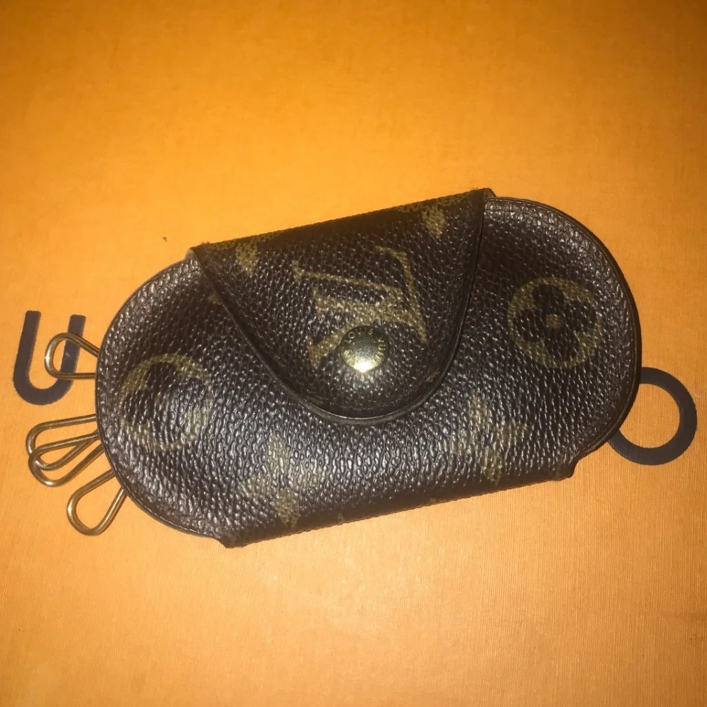 Authentic Louis Vuitton Monogram 4 Key Holder